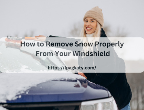 How to Remove Snow Properly From Your Windshield